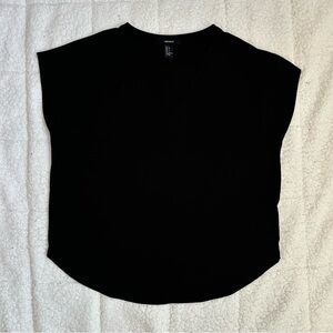 FOREVER 21 - Women's Black V-Neck Top